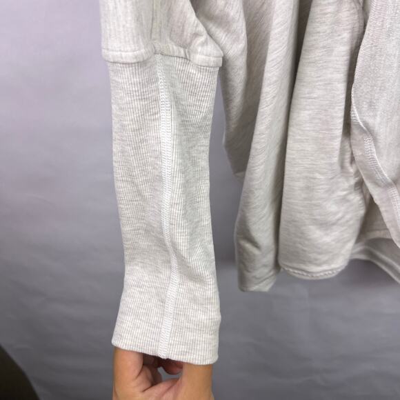 Lululemon, Cocoon Wrap, Heathered Gray, Modal Blend, Lounge Cardigan Yoga - Picture 4 of 16